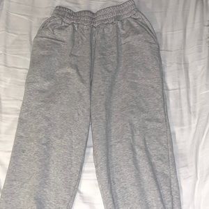 women’s NWT grey sweatpants